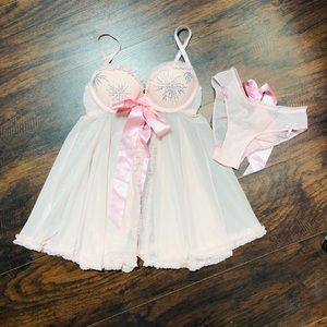 Victoria’s Secret Babydoll Embellished R-Stone 34B